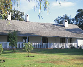 Tranby House - Schoolies Week Accommodation 0