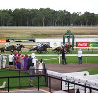 Pinjarra Race Club - Schoolies Week Accommodation