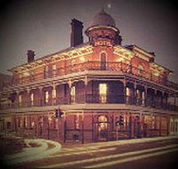 Brass Monkey - Schoolies Week Accommodation