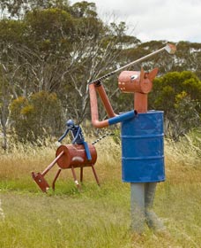 Tin Horse Highway - Schoolies Week Accommodation 0