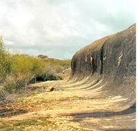 Totadgin Dam Reserve - Schoolies Week Accommodation