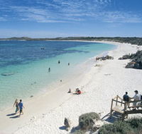 Salmon Bay - Schoolies Week Accommodation