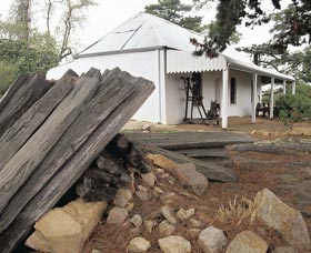 Elverd Cottage - Schoolies Week Accommodation 0