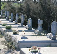 Corrigin Dog Cemetery - Schoolies Week Accommodation