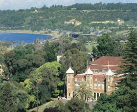 Government House - Schoolies Week Accommodation 0