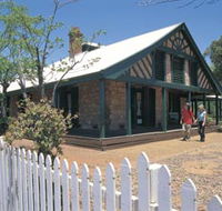 Warden Finnerty's House - Schoolies Week Accommodation