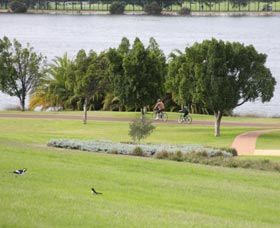 Windan Bridge Loop, East Perth - Schoolies Week Accommodation 0