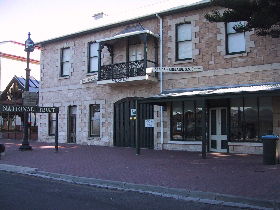  Schoolies Week Accommodation
