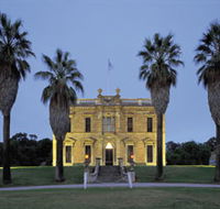 Martindale Hall - Schoolies Week Accommodation