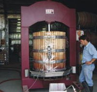 St Marys Wines - Schoolies Week Accommodation