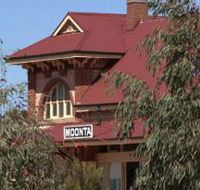 Moonta Tourist Office - Schoolies Week Accommodation