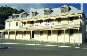  Schoolies Week Accommodation