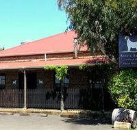 Raidis Estate - Schoolies Week Accommodation