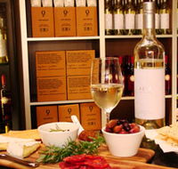 One Planet Cellars - Schoolies Week Accommodation