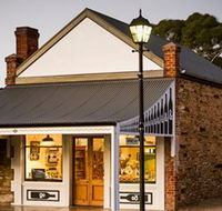Hither and Yon Wines - Schoolies Week Accommodation
