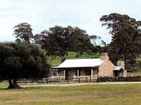 Fernfield Wines - Schoolies Week Accommodation 0