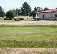 Campbell Town Golf Club - Schoolies Week Accommodation