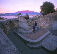 Kangaroo Bluff Historic Site - Schoolies Week Accommodation