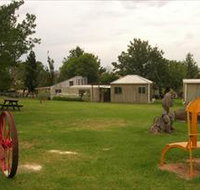 Strathnairn Homestead - Schoolies Week Accommodation