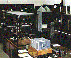 UQ Physics Museum - Schoolies Week Accommodation