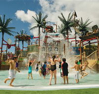 Wet 'n' Wild Water World - Schoolies Week Accommodation