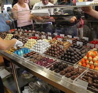 Poppys Chocolate - Schoolies Week Accommodation