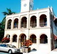 Mackay Town Hall - Schoolies Week Accommodation