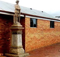 Westbrook War Memorial - Schoolies Week Accommodation