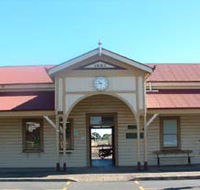 Maryborough Railway Station - Schoolies Week Accommodation