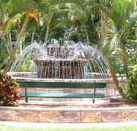 Bauer and Wiles Memorial Fountain - Schoolies Week Accommodation