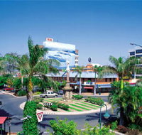 The Whaling Wall - Schoolies Week Accommodation