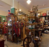 View Street Bazaar - Schoolies Week Accommodation