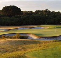 Royal Melbourne Golf Club - Schoolies Week Accommodation