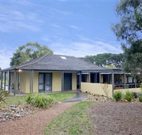 Ponda Estate - Schoolies Week Accommodation