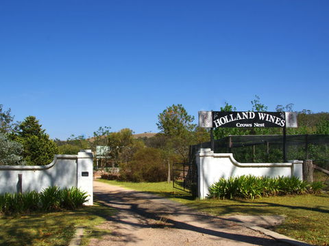 Holland Wines - Schoolies Week Accommodation 3