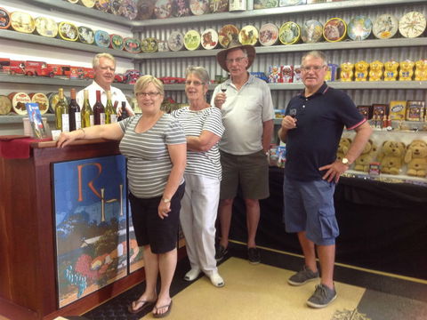 Holland Wines - Schoolies Week Accommodation 7