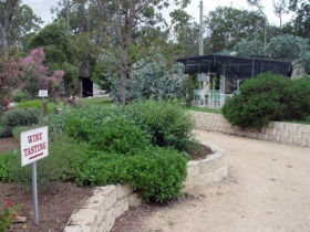 Holland Wines - Schoolies Week Accommodation 1