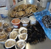 Advance Mussel Supply - Schoolies Week Accommodation