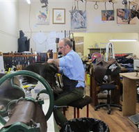 Lindsay Miller Saddlery and Harness - Schoolies Week Accommodation