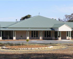 Bluebelles Art Gallery - Schoolies Week Accommodation 0