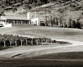 Logan Wines - Schoolies Week Accommodation 2
