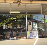 Corryong Op Shop - Schoolies Week Accommodation