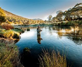 Fly Fishing Tumut - Schoolies Week Accommodation 0
