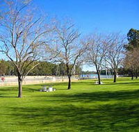 Lock 10 and Weir - Schoolies Week Accommodation