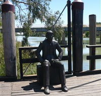 Captain John Egge Statue - Schoolies Week Accommodation
