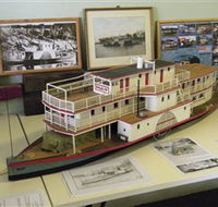 Wentworth Model Paddlesteamer Display - Schoolies Week Accommodation