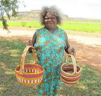 Injalak Arts and Crafts - Schoolies Week Accommodation