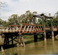 Swan Hill - Murray River Road Bridge - Schoolies Week Accommodation