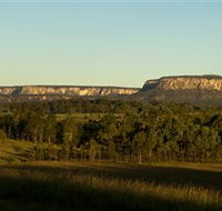 Bandana Station Sunsets - Schoolies Week Accommodation
