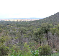 Ben Hall's Cave walking track - Schoolies Week Accommodation